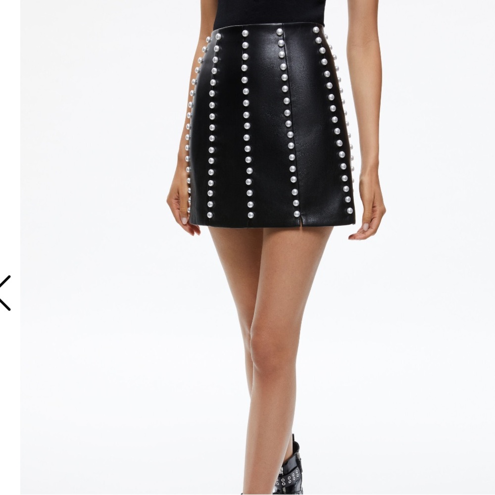 Alice + Olivia Black LECIA EMBELLISHED VEGAN LEATHER MINI SKIRT. Size 12 NWT